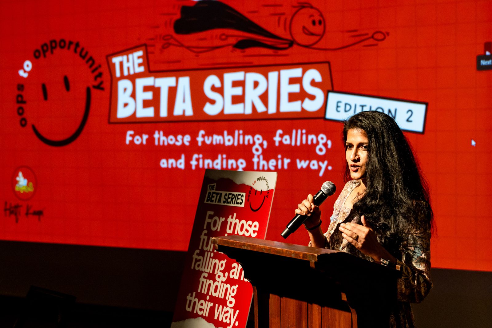Speaker on stage at The Beta Series Edition 2.